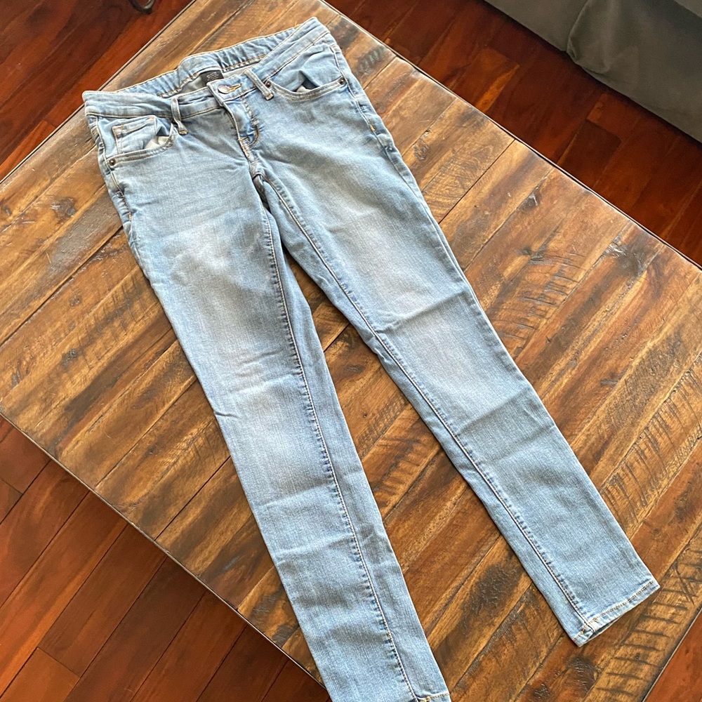 Light wash skinny denim